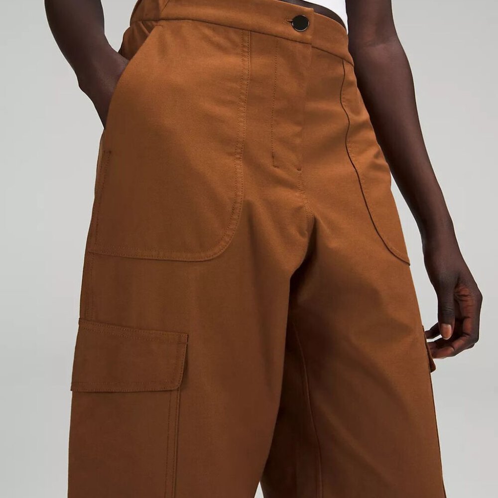 Lululemon Light Utilitech Cargo Pocket High-Rise Pant Size 31 (US 14)